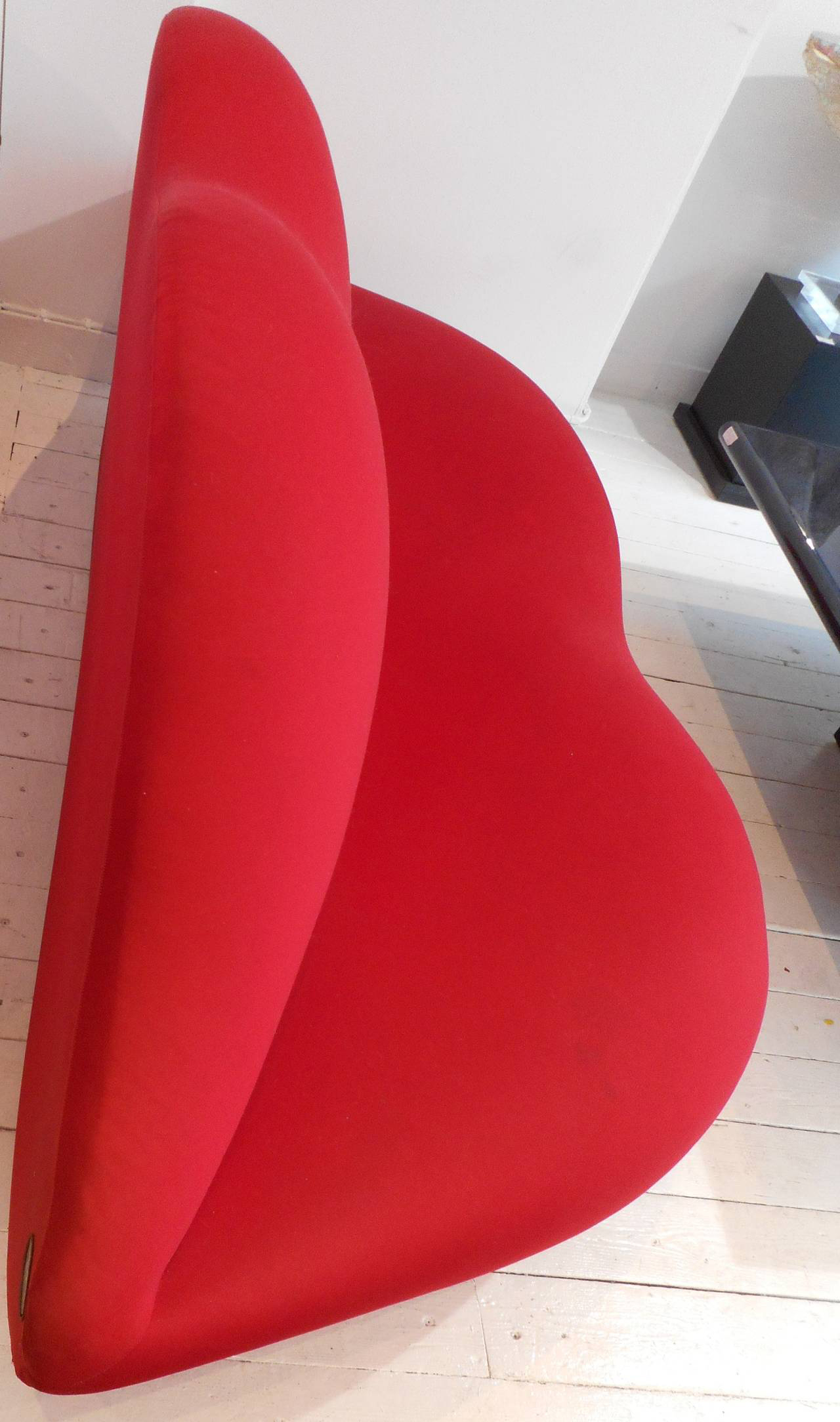 乐竞平台 - 坐具|沙发|办公家具|设计师家具|嘴唇沙发
